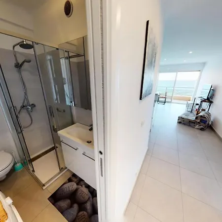 Apartment Le Florentina - Giotto - Superbe Studio Au 4eme Etage Face A La Mer Avec Terrasse Mae-9044 Menton
